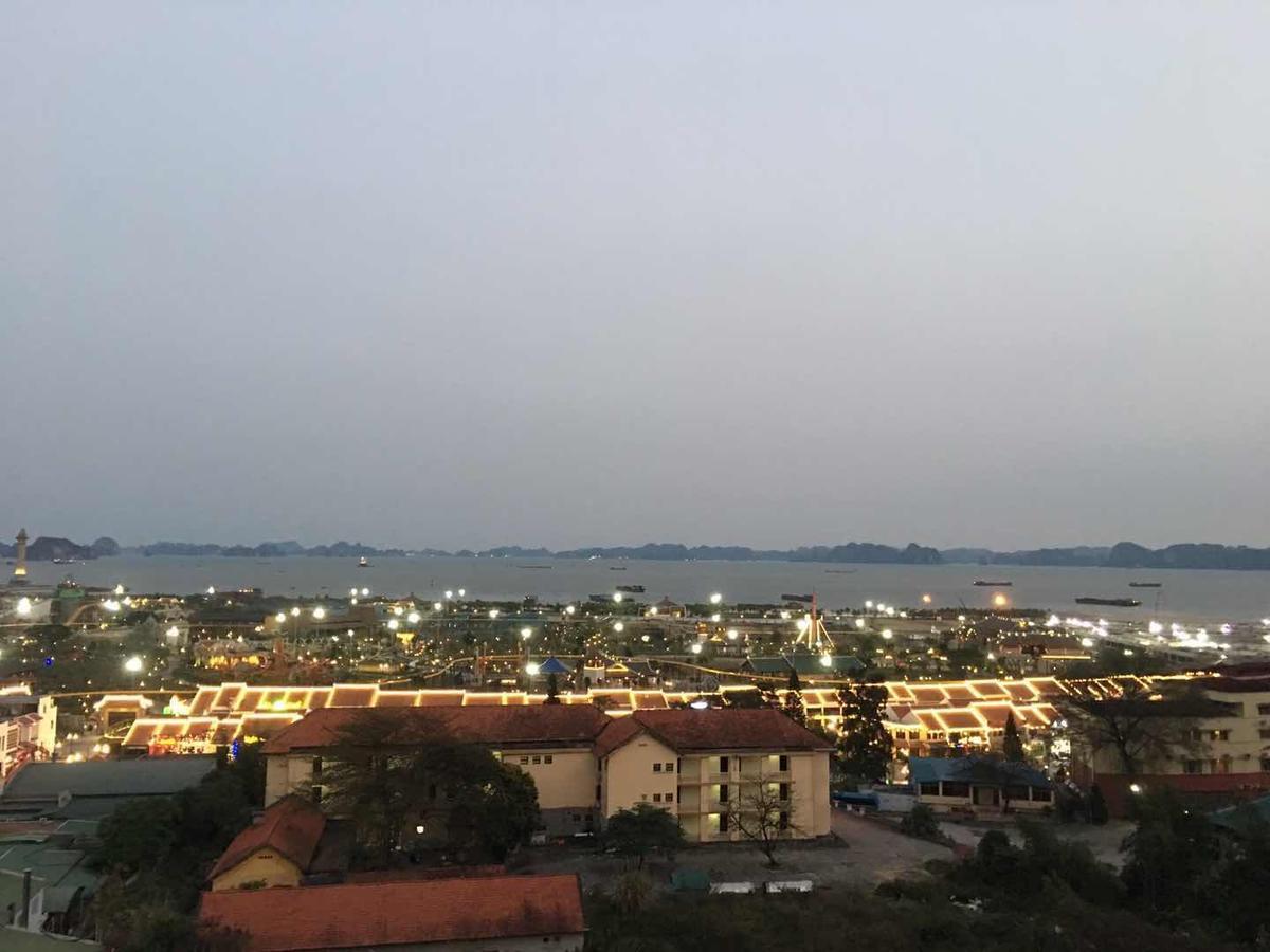 Phuong Trang Ha Long Hotel Exterior photo