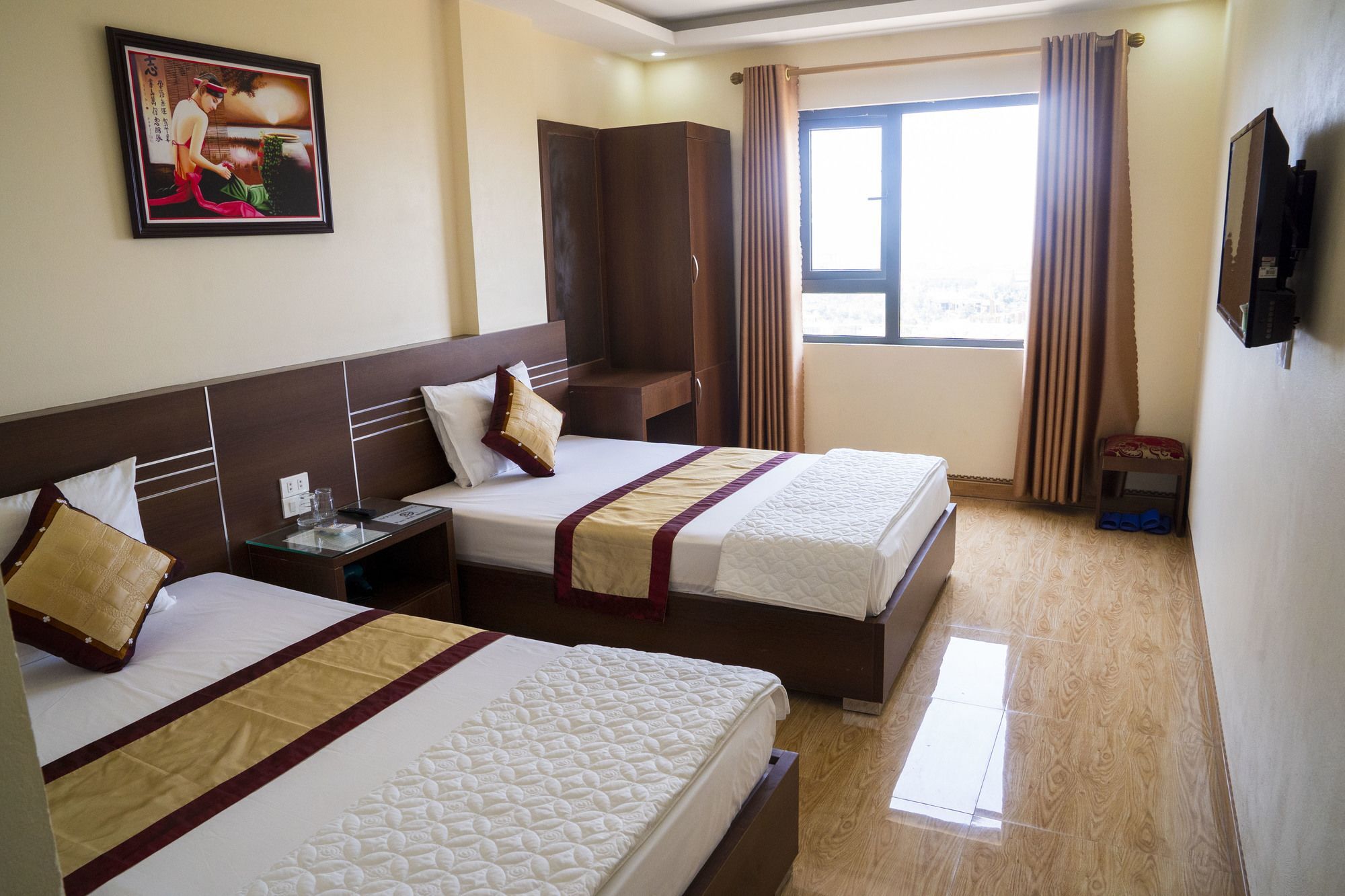 Phuong Trang Ha Long Hotel Exterior photo